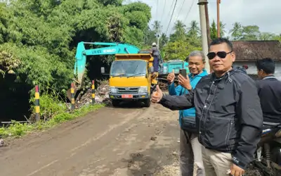 Kolaborasi Pemerintah Desa Tenjojaya dan Dinas Lingkungan Hidup Menuju Desa Bersih dan Sehat